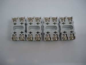 Support de disjoncteurs thermiques clipsables à visser - 20.03 HT (x4) (PLUS LIVRABLE)