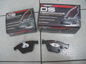 Jeu de plaquettes AR DS Performance - 135.21 € HT - Coeff de friction de 0.46 - Recommandé pour une conduite plus sportive -(photo non contractuelle)