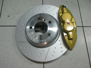 Kit frein complet Motorsport en jaune / rouge / orange = 2557.50 HT